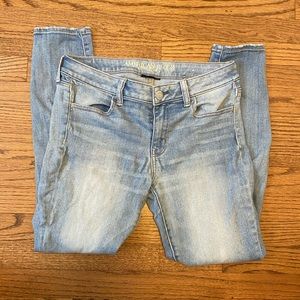 American eagle outfitters light wash jeans